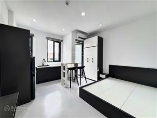 Thang máy  hầm xe  ban công full nt gần đh bách khoa, hoa sen