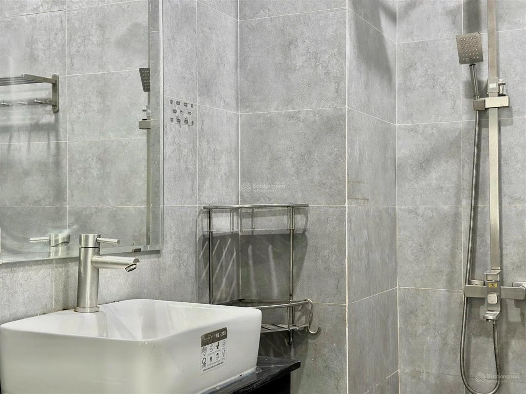 Căn hộ full nt cửa sổ trời  hầm xe  thang máy gần vinhome bason, thảo cầm viên
