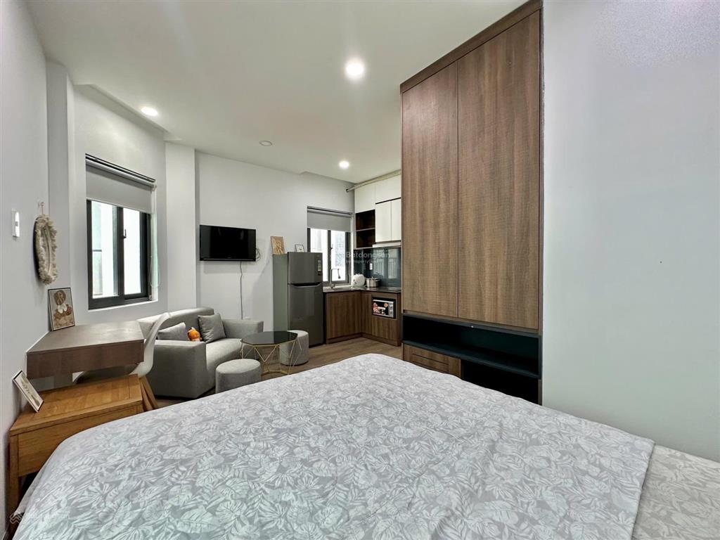 Căn hộ full nt cửa sổ trời  hầm xe  thang máy gần vinhome bason, thảo cầm viên