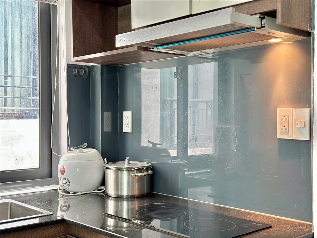 Căn hộ full nt cửa sổ trời  hầm xe  thang máy gần vinhome bason, thảo cầm viên