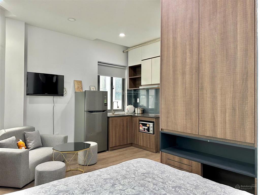 Căn hộ full nt cửa sổ trời  hầm xe  thang máy gần vinhome bason, thảo cầm viên