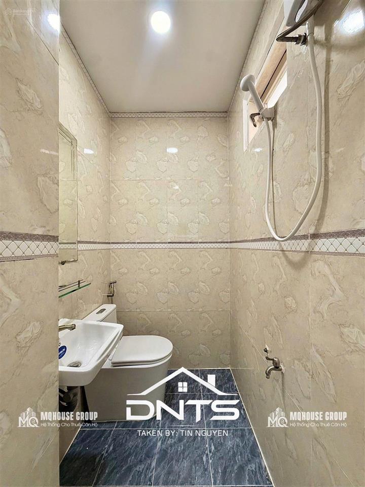 Tách bếp  cửa sổ full nt giặt riêng ngay cư xá đô thành q3