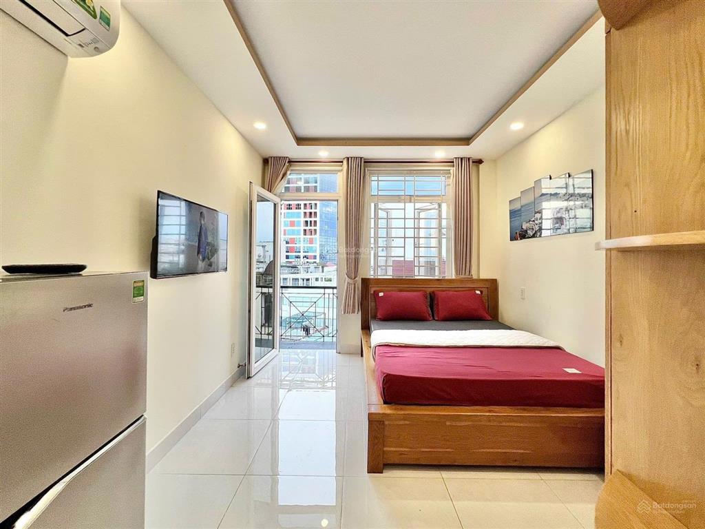 Hầm xe, thang máy, căn 1pn+ full nội thất, ban công gần cầu lê văn sỹ
