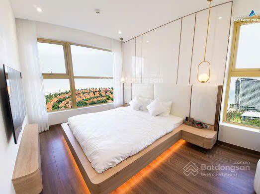 (bán gấp) cc 105,5m2  tầng 20  3pn, trung tâm đà nẵng  cận biển mỹ khê siêu đẹp, sổ đỏ vĩnh viễn