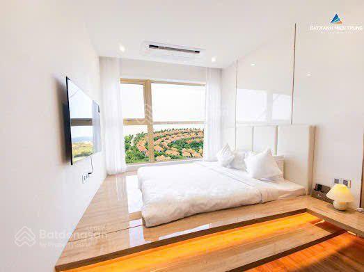 (bán gấp) cc 105,5m2  tầng 20  3pn, trung tâm đà nẵng  cận biển mỹ khê siêu đẹp, sổ đỏ vĩnh viễn