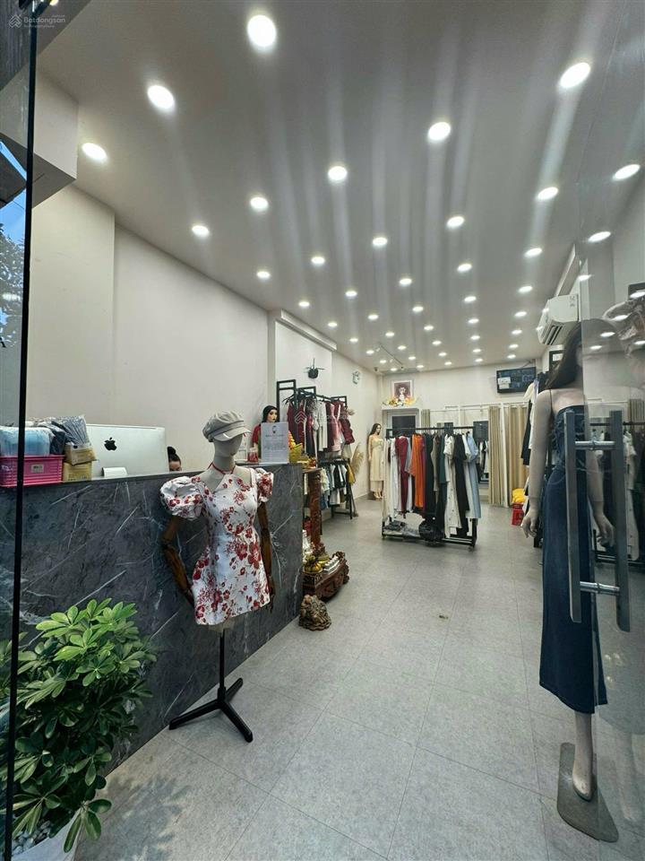 Bán nhà hẻm xe hơi đường gò dầu 64m2 đúc 1 lầu giá chỉ 7.6 tỷ