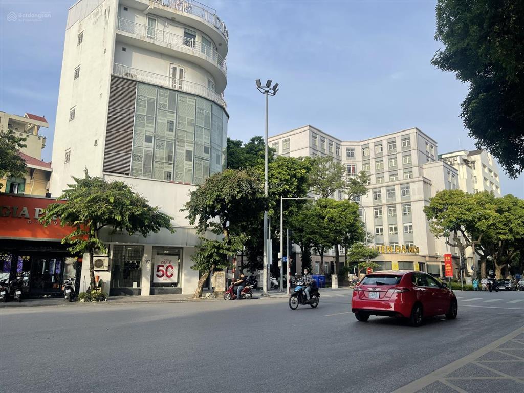 (hiếm) bán nhà mặt phố trần hưng đạo  trục chính hoàn kiếm, 670m2, mặt tiền rộng 20m