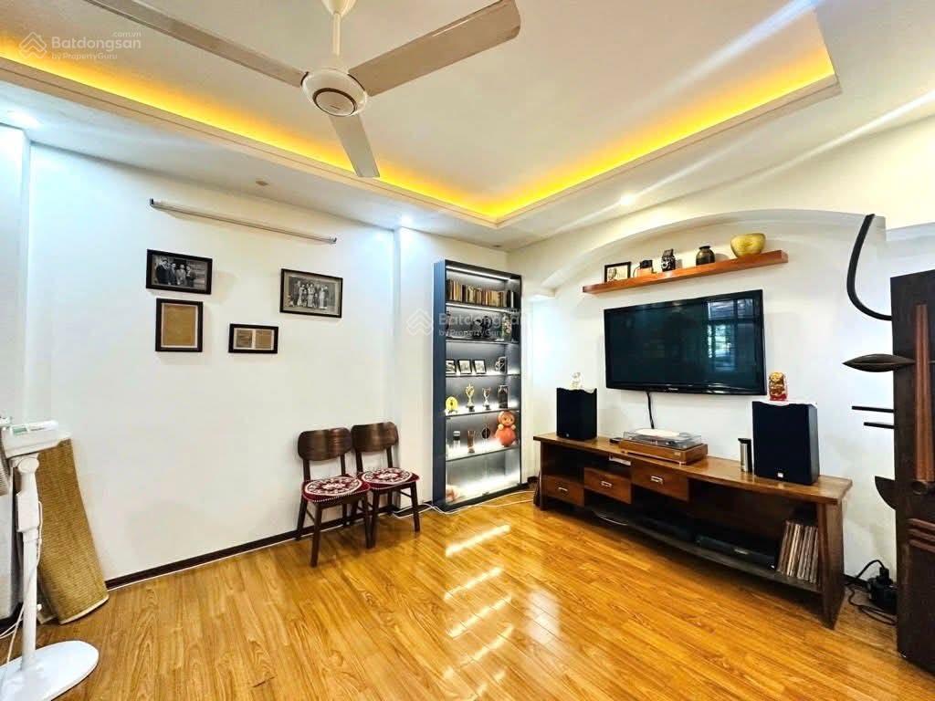 Bán nhà phố lạc trung  hai bà trưng, phân lô, gara, nhà đẹp, 52m2 x 6 tầng, mặt tiền rộng, 19.5 tỷ