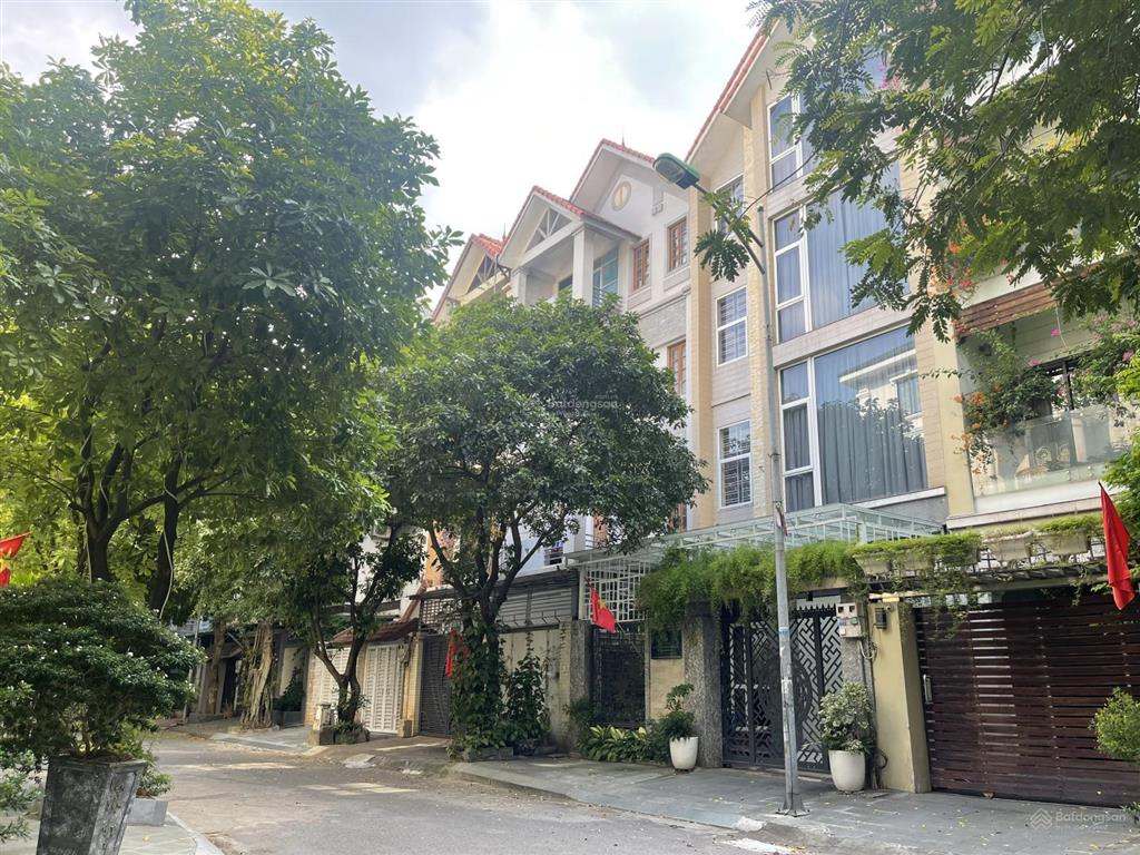 Căn biệt thự hồ vĩnh hoàng, đẳng cấp, ô tô tránh, vỉa hè, 185m2, mặt tiền 12m, 68 tỷ