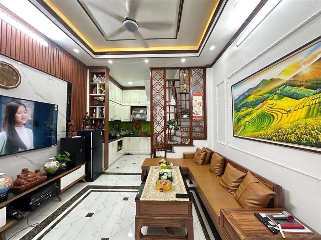 (hiếm) bán nhà phố võ thị sáu, phường bạch mai, gần hồ, nhà đẹp, 30m2 x 5 tầng, mt 4m, 9,6 tỷ