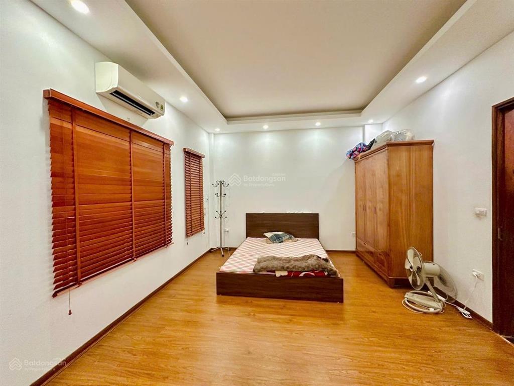 Căn duy nhất! nhà phố tôn đức thắng, ngõ nông gần phố, view hồ, diện tích 39m2 xây 5 tầng