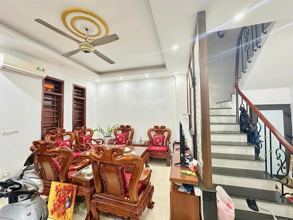 Căn duy nhất! nhà phố tôn đức thắng, ngõ nông gần phố, view hồ, diện tích 39m2 xây 5 tầng