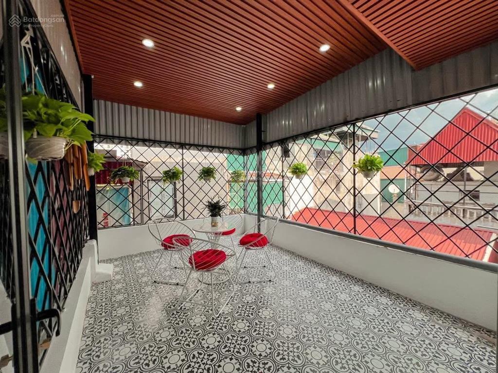 Nhà đẹp đón xuân! nhà mới phố thái thịnh, full nội thất, 2 thoáng trước sau, xây mới tinh.