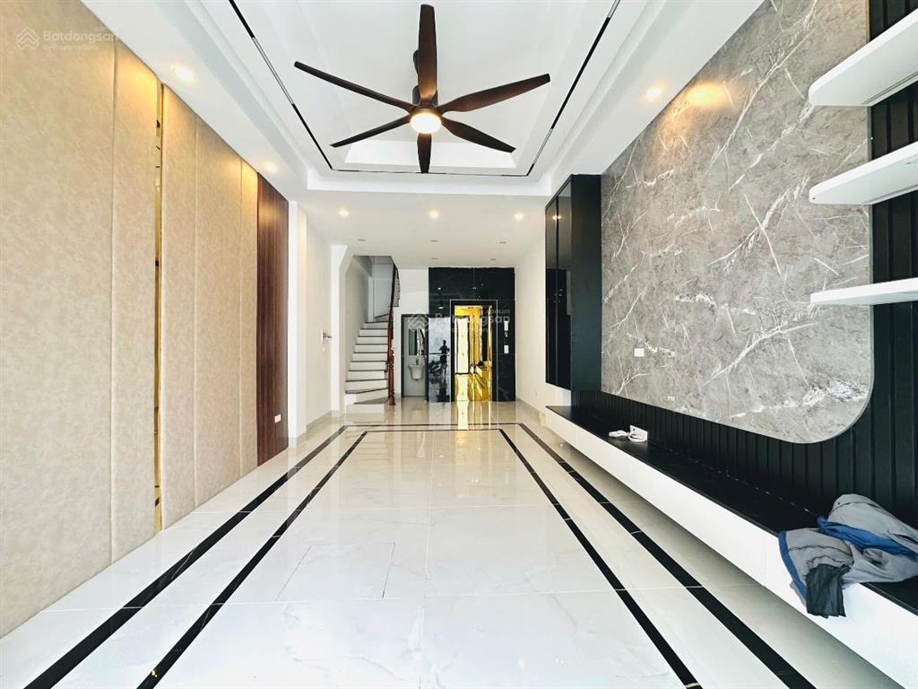 Duy nhất! nhà mới kính koong vũ ngọc phan, thang máy nhập khẩu, 50m ra ô tô tránh, khu dân trí cao