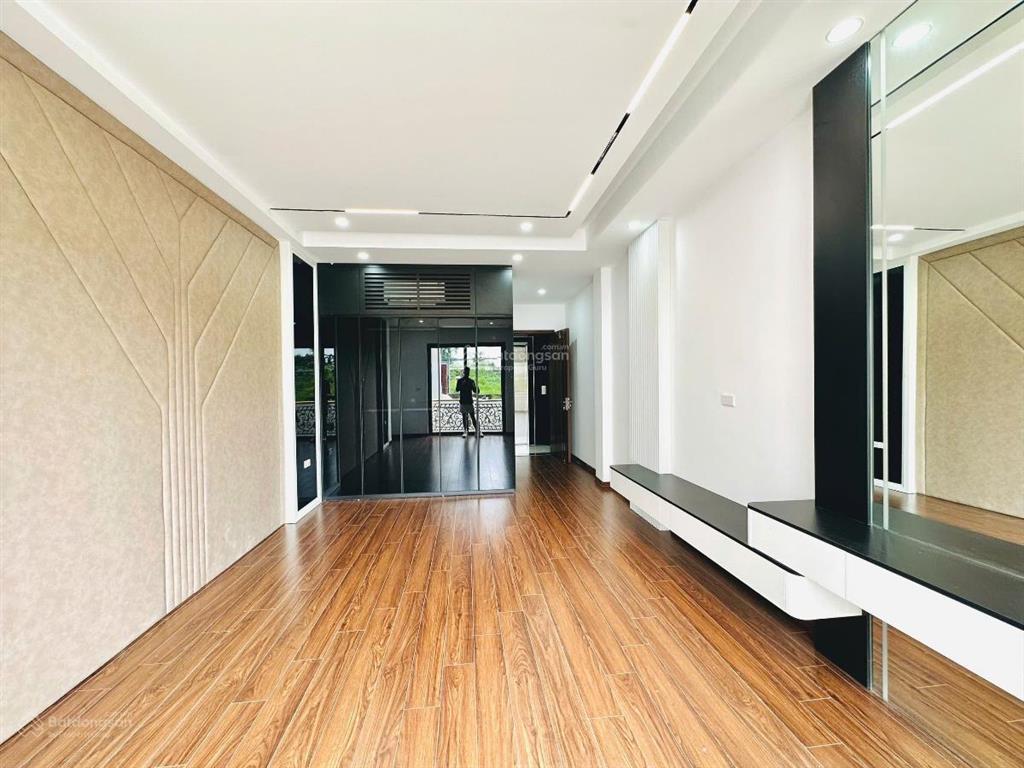 Duy nhất! nhà mới kính koong vũ ngọc phan, thang máy nhập khẩu, 50m ra ô tô tránh, khu dân trí cao