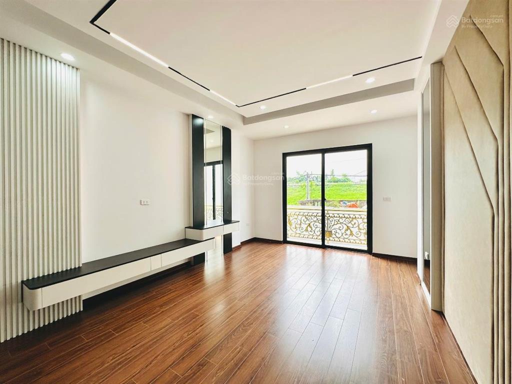 Duy nhất! nhà mới kính koong vũ ngọc phan, thang máy nhập khẩu, 50m ra ô tô tránh, khu dân trí cao