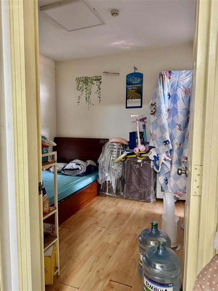 Bán penhouse cc hoàng tháp plaza có hồ bơi  300 m2  3pn  8,8 tỷ, sổ hồng.  0934 131 *** quang