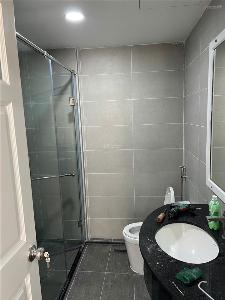 Bán căn hộ hoàng tháp plaza, 4,95 tỷ, 100m2, 3pn + 2wc, ở bình chánh, hcm. quang 0934 131 ***