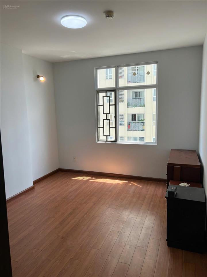 Bán căn hộ hoàng tháp plaza, 4,95 tỷ, 100m2, 3pn + 2wc, ở bình chánh, hcm. quang 0934 131 ***