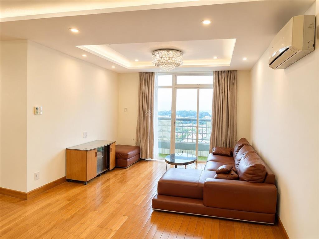 Cho thuê căn hộ 3pn, 2wc, 100m2, giá 13 triệu, view đẹp tại căn hộ cao cấp hoàng tháp plaza