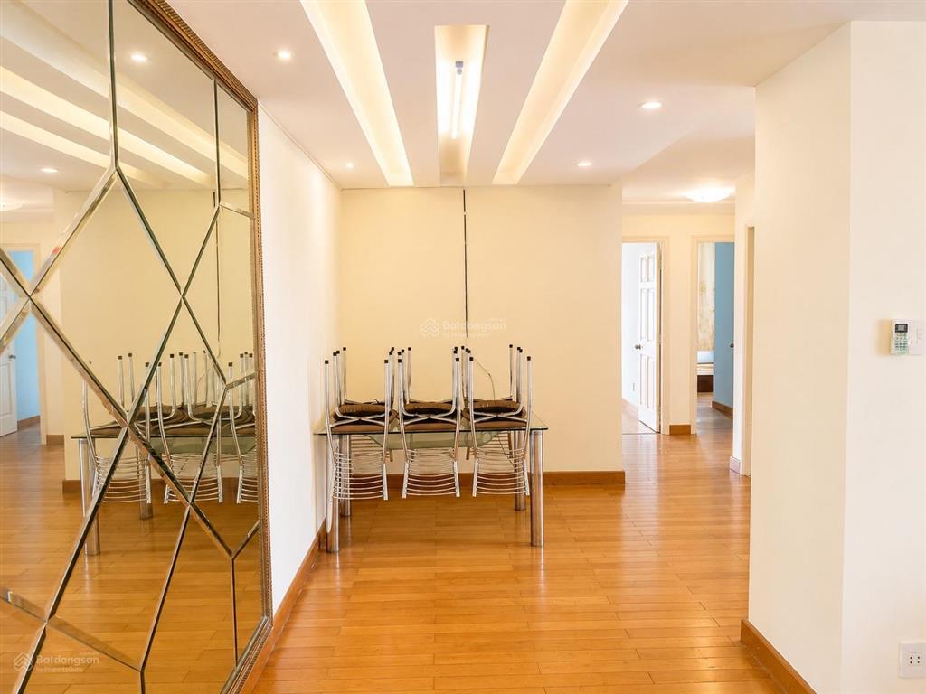 Cho thuê căn hộ 3pn, 2wc, 100m2, giá 13 triệu, view đẹp tại căn hộ cao cấp hoàng tháp plaza