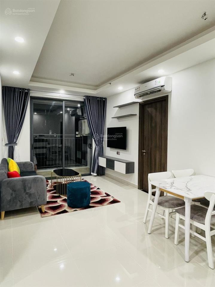 Q7 boulevard 2pn 2wc có hợp đồng mua bán, tầng trung yên tĩnh thoáng mát