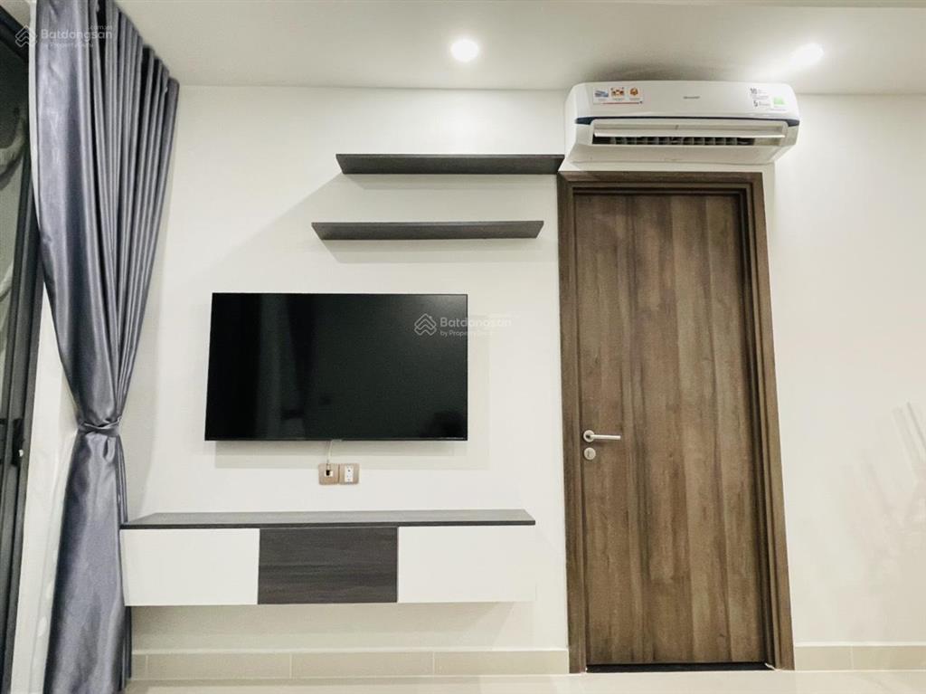Q7 boulevard 2pn 2wc có hợp đồng mua bán, tầng trung yên tĩnh thoáng mát