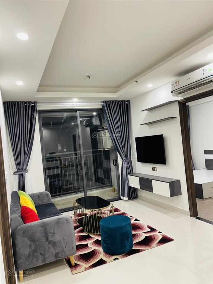 Q7 boulevard 2pn 2wc có hợp đồng mua bán, tầng trung yên tĩnh thoáng mát