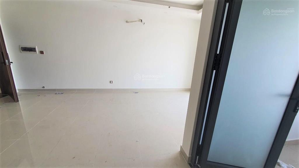 Q7 boulevard 2pn 1wc căn gốc giá 95% đã vat mới tầng trung view đẹp vị trí tốt
