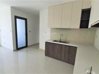 Q7 boulevard 2pn 1wc căn gốc giá 95% đã vat mới tầng trung view đẹp vị trí tốt