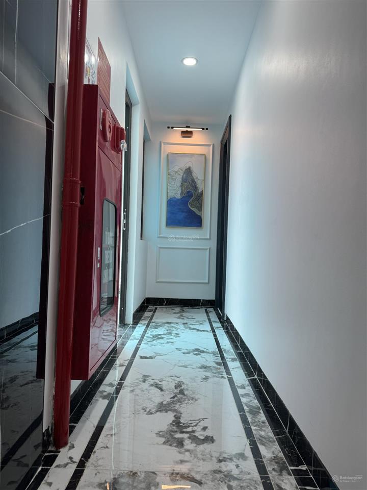 Chính chủ bán gấp căn nhà 6 tầng, 13 phòng kk 60m2, thang máy tại mỗ lao hà đông giá nhỉnh 15 tỷ