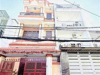 Nguyễn kiệm gv  đ nhựa 5m xe hơi thông  dt 4,9x22  3 tầng btct 4 pn master 5 wc  giá 12 tỷ