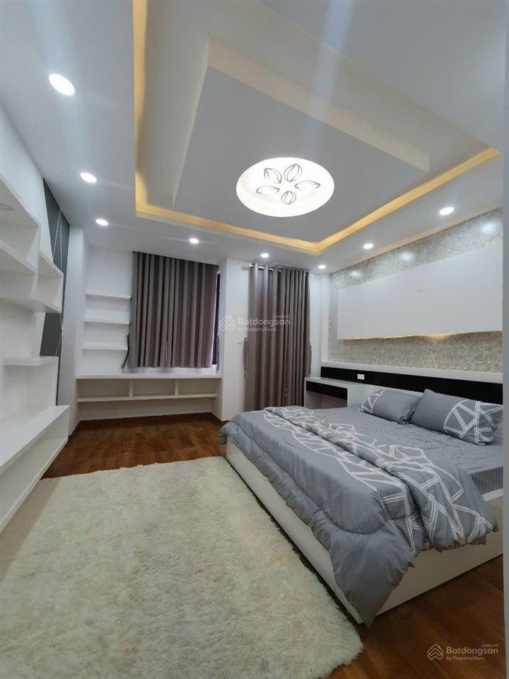 Nhà mt kd  đường nguyễn văn công gv  dt 80m2  5 tầng  9pn  dt 600tr/ năm shr giá 15,6 tỷ tl