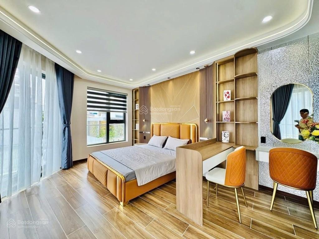 Siêu phẩm vip  nguyễn tư giản gv  dt 7x15  5 tầng4pn  6wc  có gara oto  thang máy  st  shr
