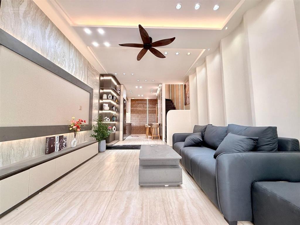 Nhà 3 tầng tt đường phan văn trị gv  dtsd 105m2  30m ra mt  shr  giá 6,55 tỷ tl