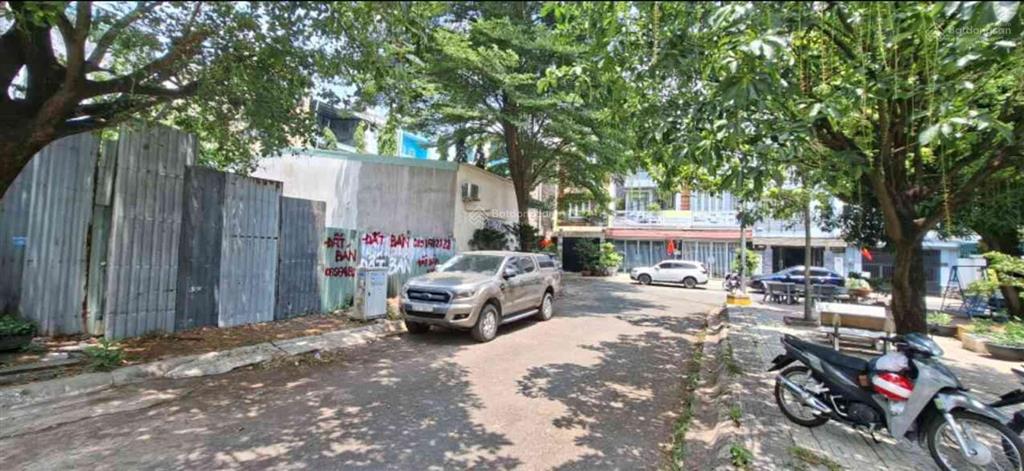 Bán nhà 4 tầng khu biệt thự cao cấp view công viên cực đẹp diện tích 5m x 20m  giá 8,5 t