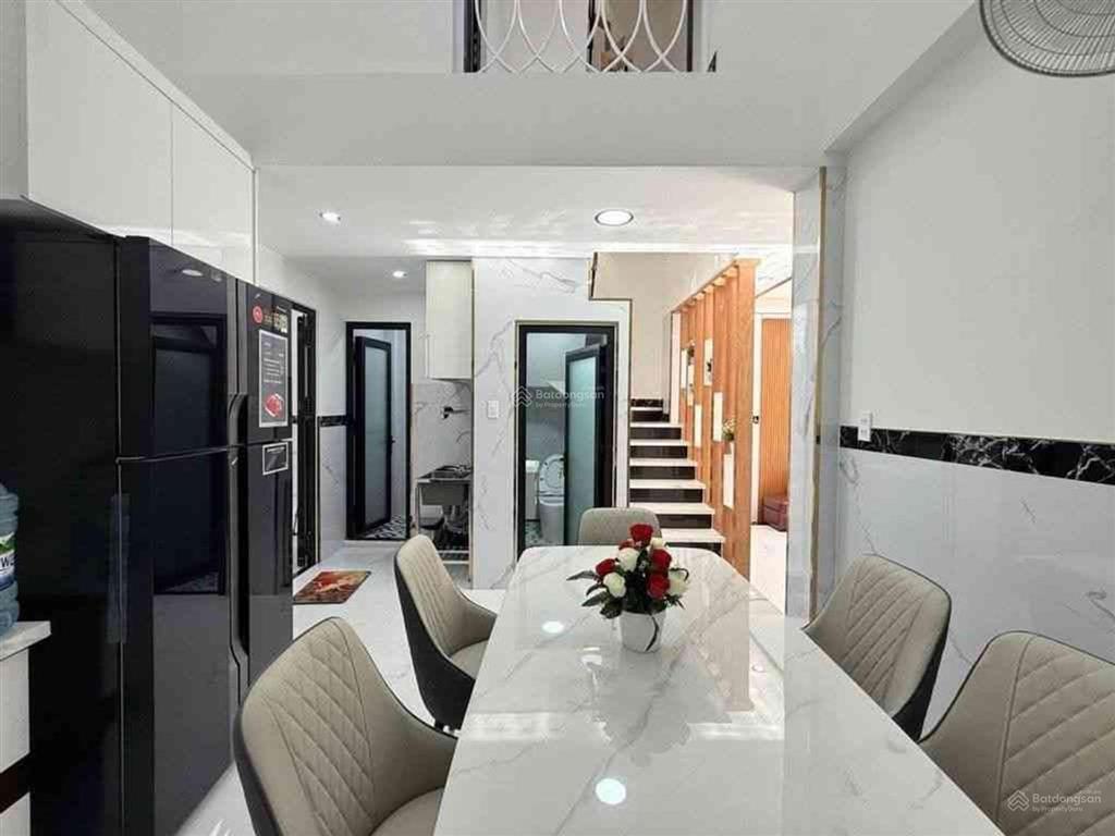 Nhà mt đường trương đăng quế tt gv  dt 52m2  5 tầng  7 pn khép kín  shr  giá 9,3 tỷ tl