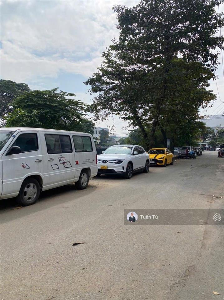 Bán đất ngay sát mặt tiền rạch xuyên tâm, nguyễn xí, p13 bình thạnh  40m2  xe hơi vào nhà
