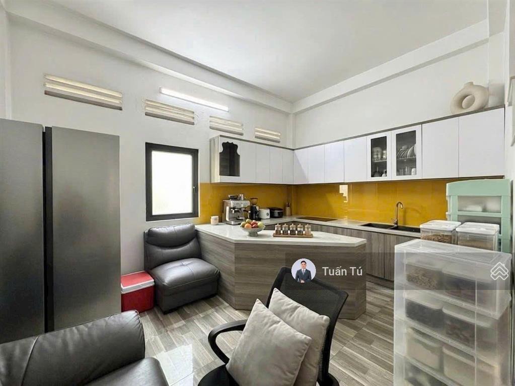 Bán nhà lê quang định, p11 bình thạnh ngang 7,5m  4 tầng  sát hẻm xe tải  nhà 1 sẹc gần mặt tiền