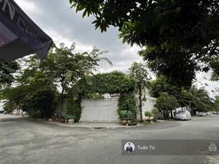 Bán khuôn đất biệt thự, lô góc 2 mặt tiền, view trực sông sài gòn  10x20m không lộ giới, cực hiếm