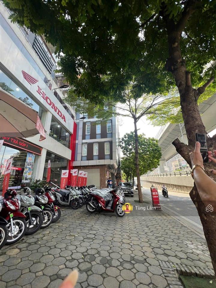 Ảnh thật mặt tiền 18m mp trường chinh. dt 563m2  giá thơm, đất vuông đẹp, có thể bán 1 phần.