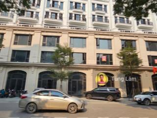 82 chùa láng, mt 10m, dt 259m2 x7t, gần hồ, 2 mặt trước sau