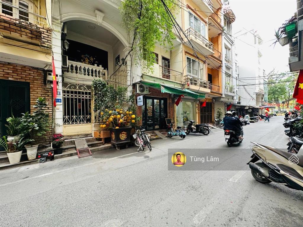 Mặt tiền 11m (woa), 28 điện biên phủ  nguyễn tri phương, ô tô tránh thoải mái
