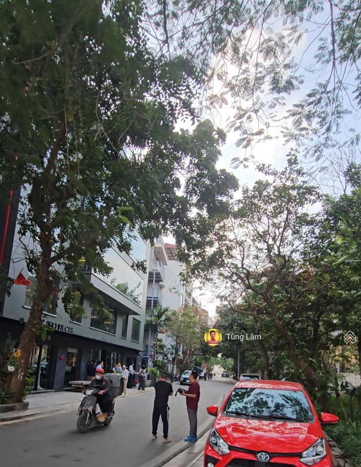 Số 4 ngõ 20 quảng khánh, gần công viên, vườn hoa, nhà hát ngọc trai