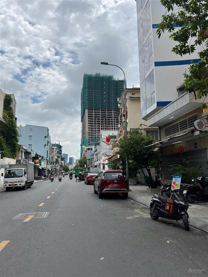 Góc 2mt nguyễn đình chiểu, quận 3  11x18m  5 tầng  cho thuê 150 triệu  giá 65 tỷ