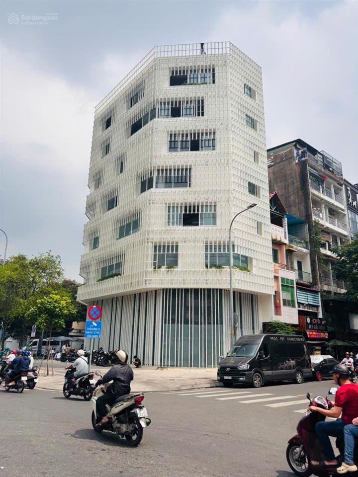 Bán tòa nhà chdv rẻ nhất  góc 2 mặt tiền bùi đình túy  8x30m  9 tầng  thu nhập 400tr  62 tỷ