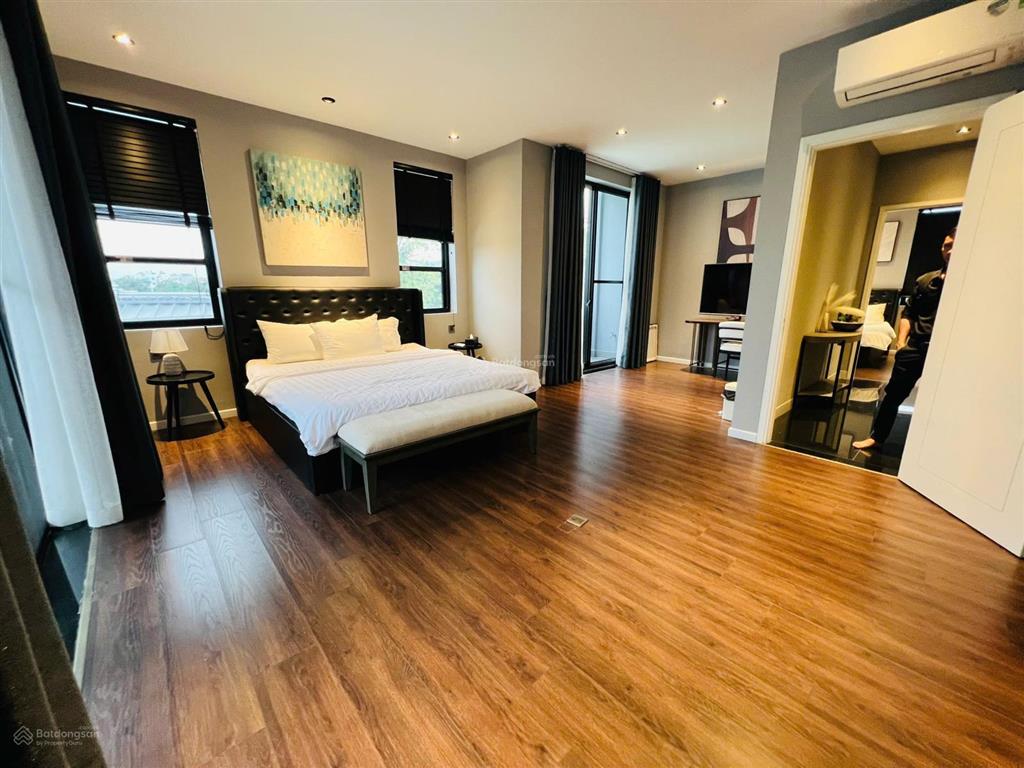 Cho thuê biệt thự diện tích 12x20m, đường đặng thùy trâm, p13, bình thạnh, giá 50 triệu/tháng