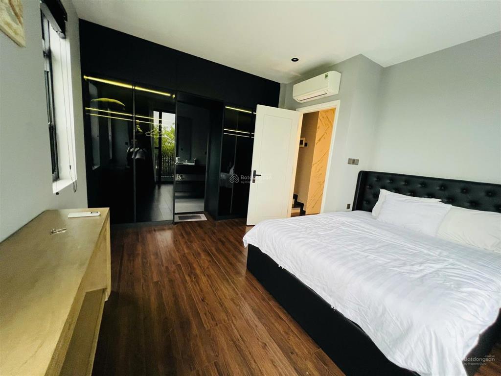 Cho thuê biệt thự diện tích 12x20m, đường đặng thùy trâm, p13, bình thạnh, giá 50 triệu/tháng