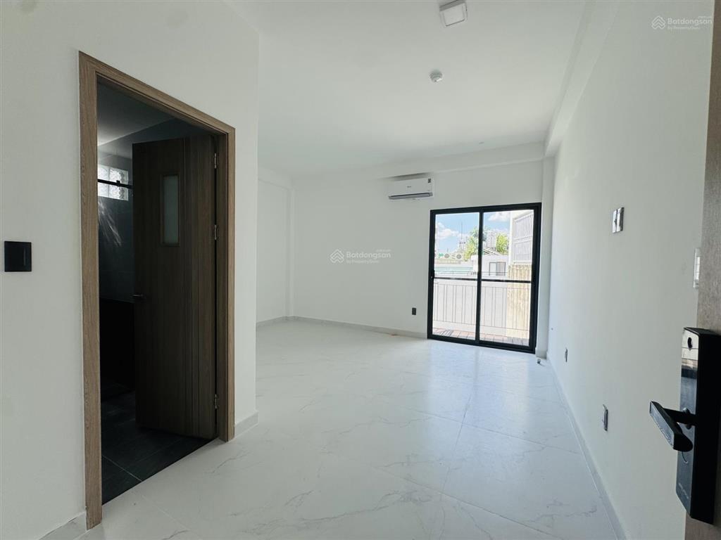 Cho thuê nhà mới đường bình lợi, p13, bình thạnh. dt 5x20m có 4 phòng ngủ. giá 25tr/tháng