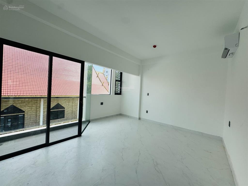 Cho thuê nhà mới đường bình lợi, p13, bình thạnh. dt 5x20m có 4 phòng ngủ. giá 25tr/tháng